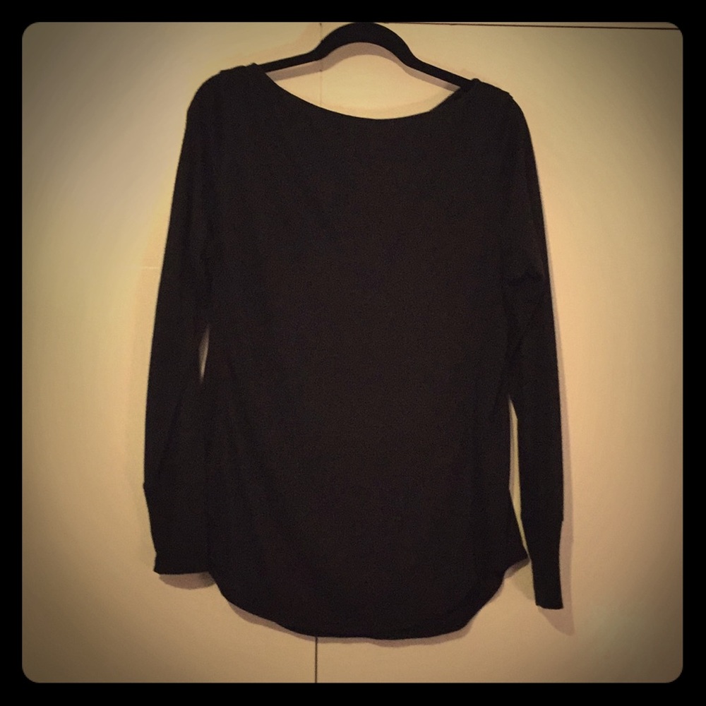 Cute Athleta black long sleep top tunic